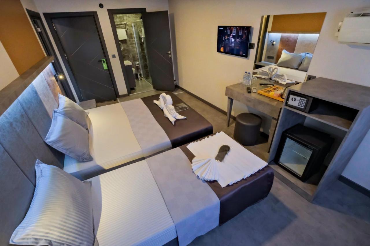 The Queen Hotel อิสตันบูล ภายนอก รูปภาพ